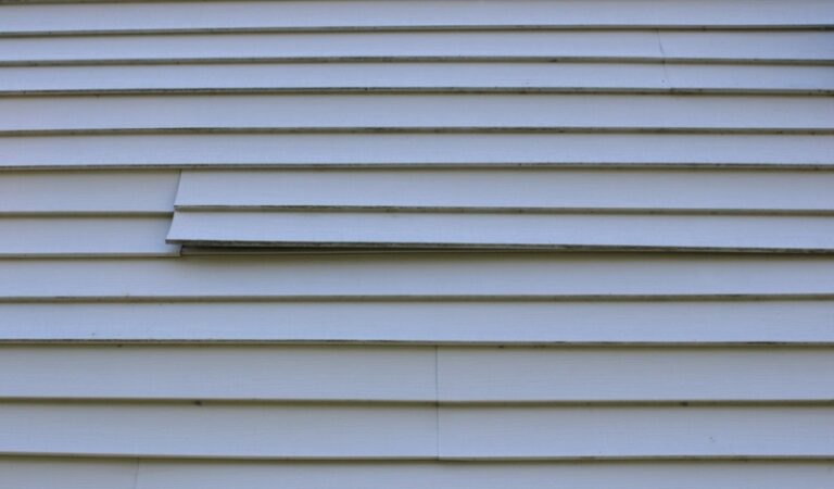 Peeling and Cracked Siding